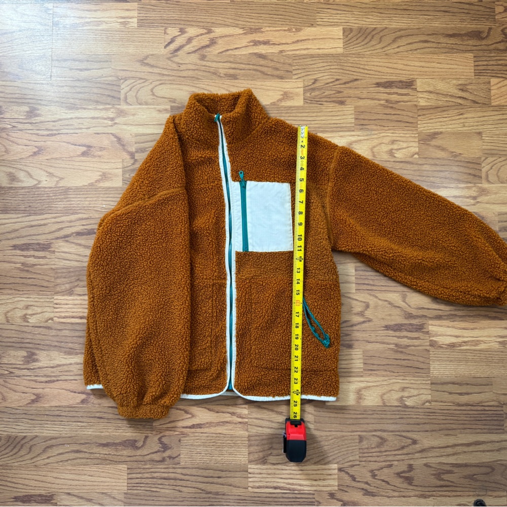 Universal Thread fleece jacket.